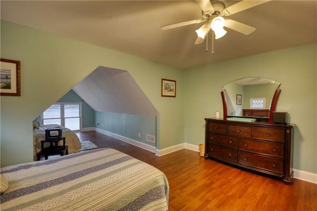 625 W LAKE Drive, Oxford, GA 30054