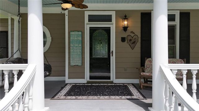 625 W LAKE Drive, Oxford, GA 30054