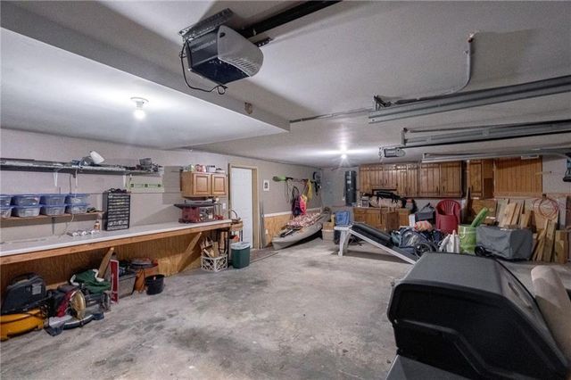 625 W LAKE Drive, Oxford, GA 30054