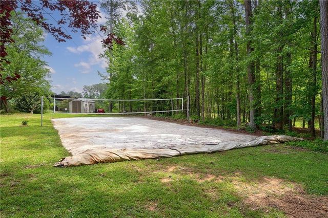 625 W LAKE Drive, Oxford, GA 30054