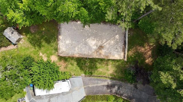 625 W LAKE Drive, Oxford, GA 30054