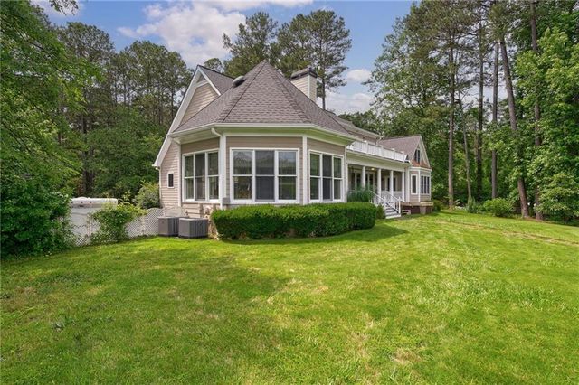 625 W LAKE Drive, Oxford, GA 30054