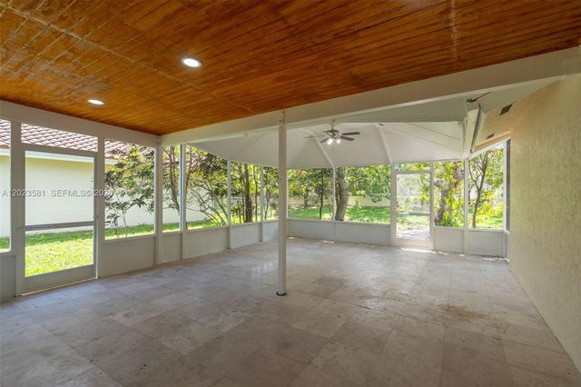2828 NW 95th Ave, Coral Springs, FL 33065
