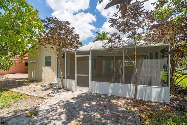 2828 NW 95th Ave, Coral Springs, FL 33065