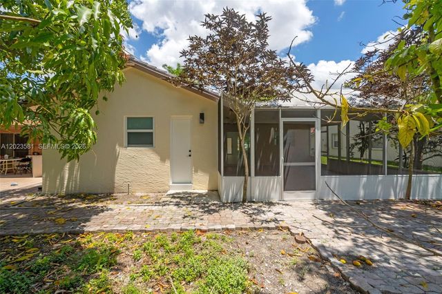 2828 NW 95th Ave, Coral Springs, FL 33065