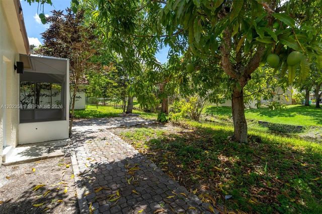 2828 NW 95th Ave, Coral Springs, FL 33065