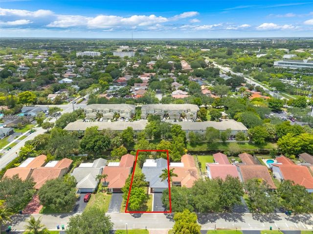 2828 NW 95th Ave, Coral Springs, FL 33065