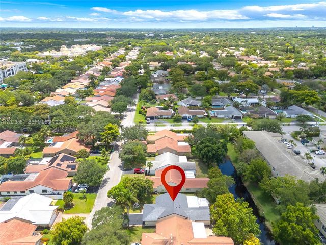 2828 NW 95th Ave, Coral Springs, FL 33065