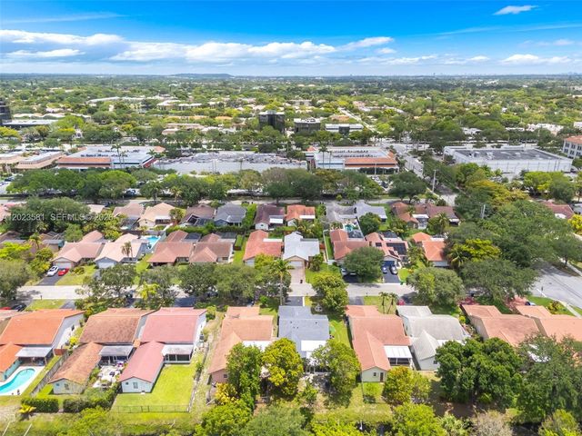 2828 NW 95th Ave, Coral Springs, FL 33065