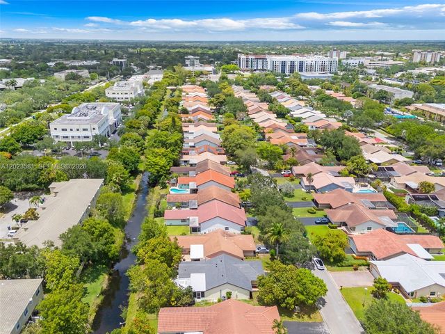 2828 NW 95th Ave, Coral Springs, FL 33065