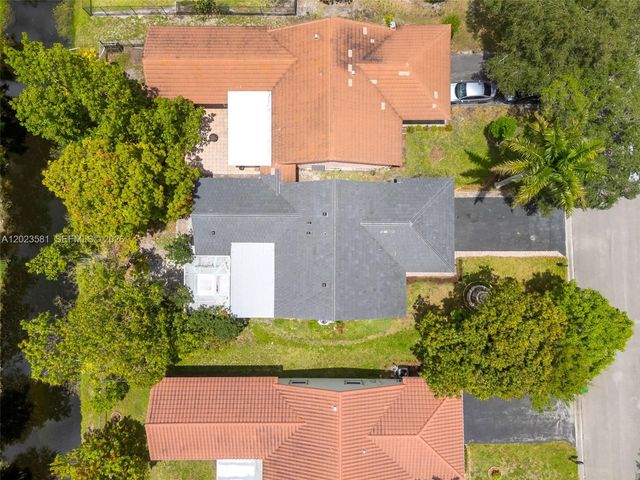 2828 NW 95th Ave, Coral Springs, FL 33065