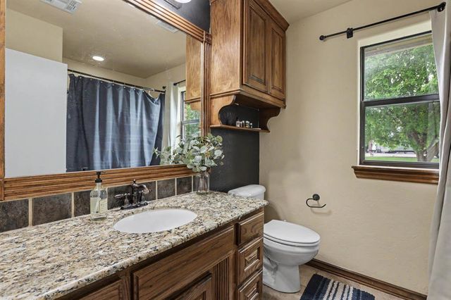 13140 E Big Sky Drive, Edmond, OK 73025