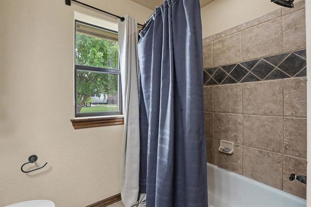 13140 E Big Sky Drive, Edmond, OK 73025