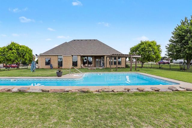 13140 E Big Sky Drive, Edmond, OK 73025