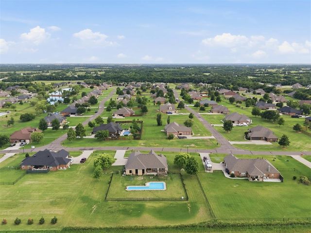 13140 E Big Sky Drive, Edmond, OK 73025