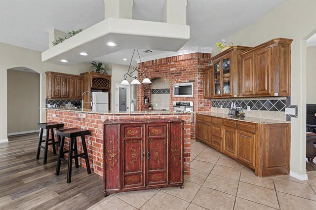 13140 E Big Sky Drive, Edmond, OK 73025