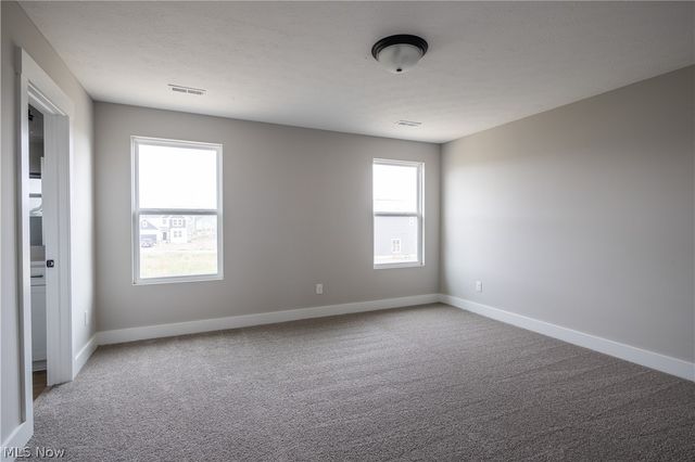 821 Colesbourne Circle, Green, OH 44685
