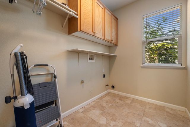 4201 Encore Ln, Modesto, CA 95357