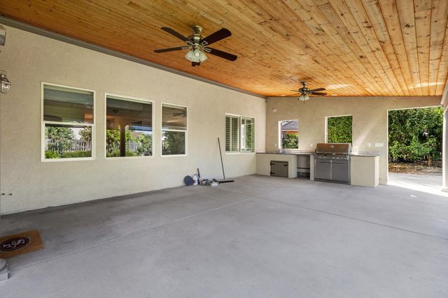 4201 Encore Ln, Modesto, CA 95357