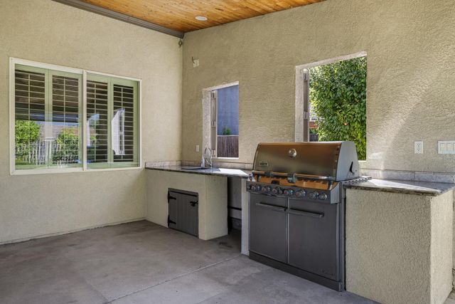 4201 Encore Ln, Modesto, CA 95357