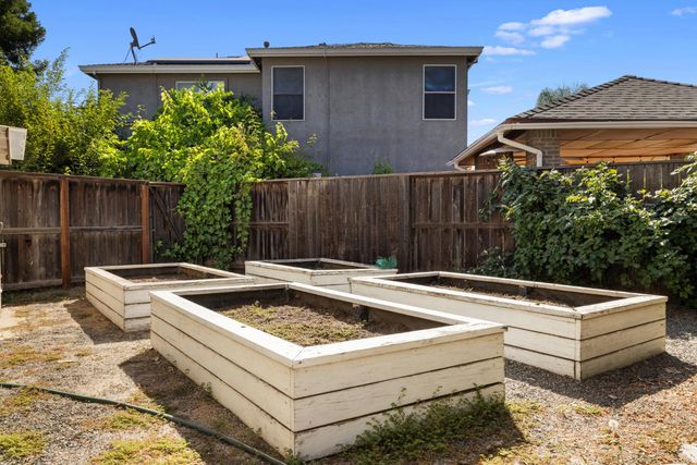 4201 Encore Ln, Modesto, CA 95357