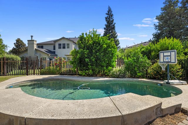 4201 Encore Ln, Modesto, CA 95357