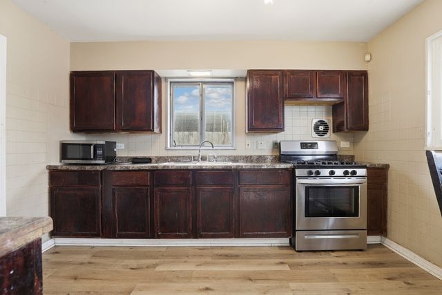 15009 Meadow Lane, Dolton, IL 60419