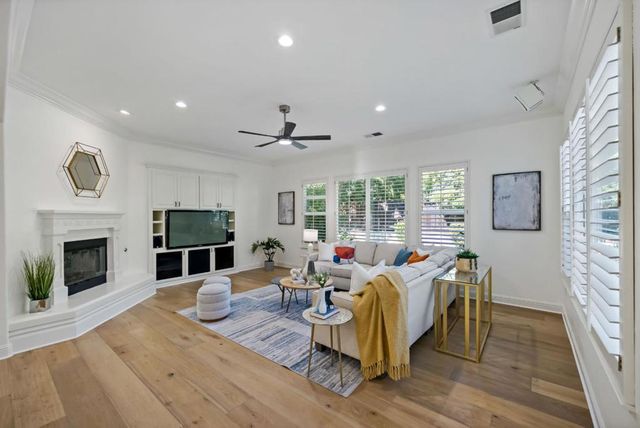 1131 Laguna Creek Lane, Pleasanton, CA 94566