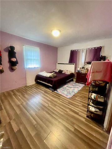 901 10th Street, North Wilkesboro, NC 28659
