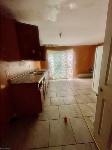 901 10th Street, North Wilkesboro, NC 28659