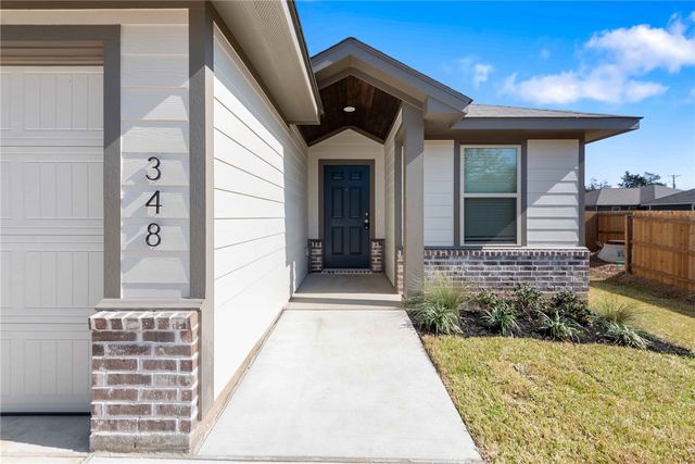 1642 Lucky Street, Bryan, TX 77803