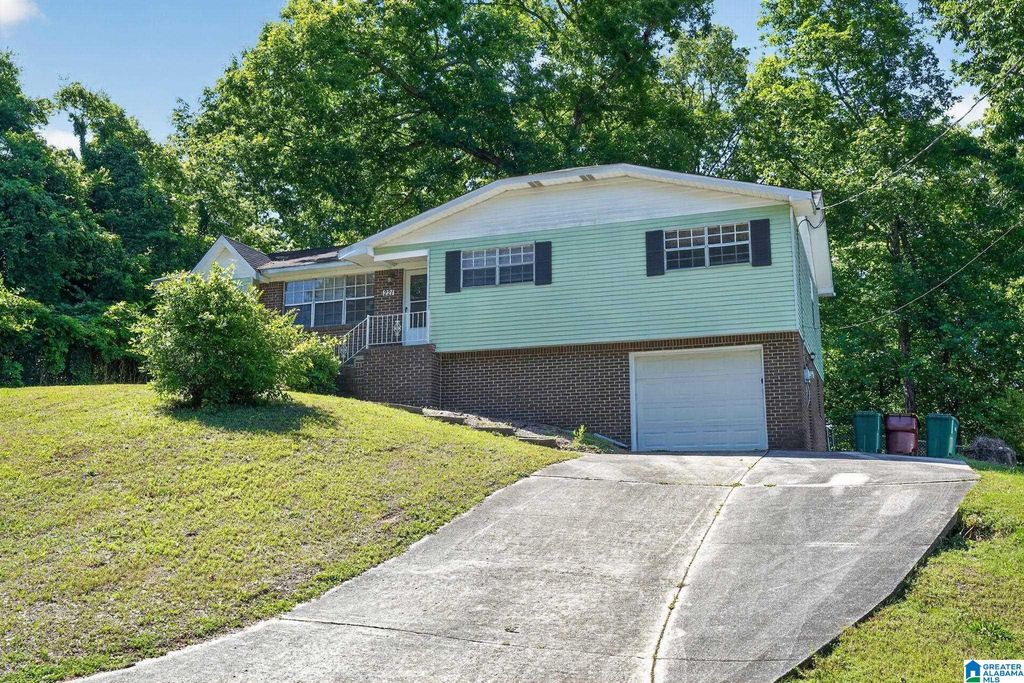 221 JUPITER DRIVE, Center Point, AL 35215