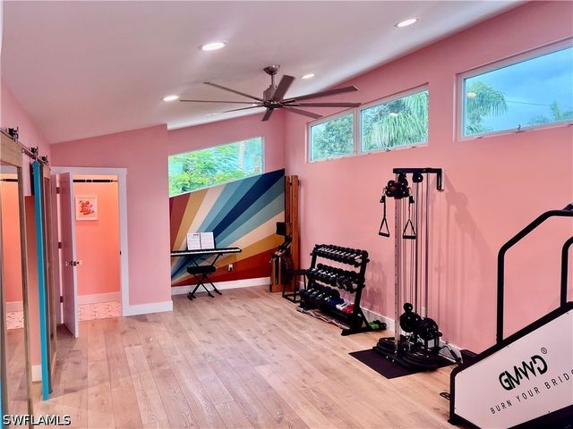 1155 12th ST N, Naples, FL 34102