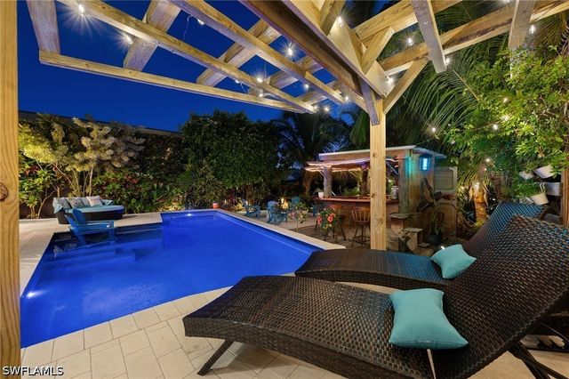 1155 12th ST N, Naples, FL 34102