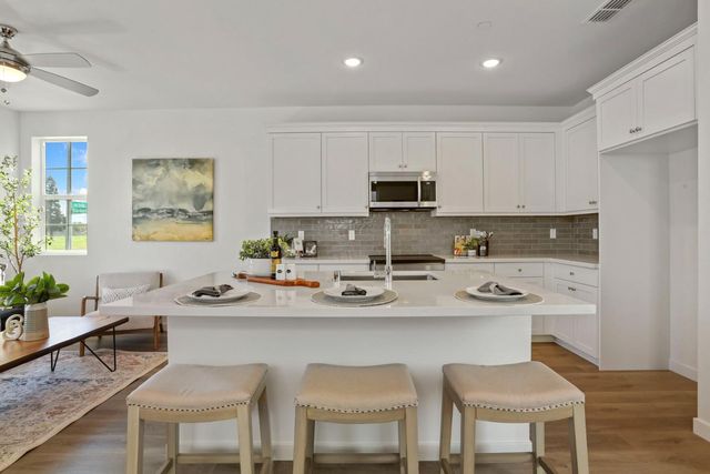 6411 Jacinto Ave, Sacramento, CA 95823