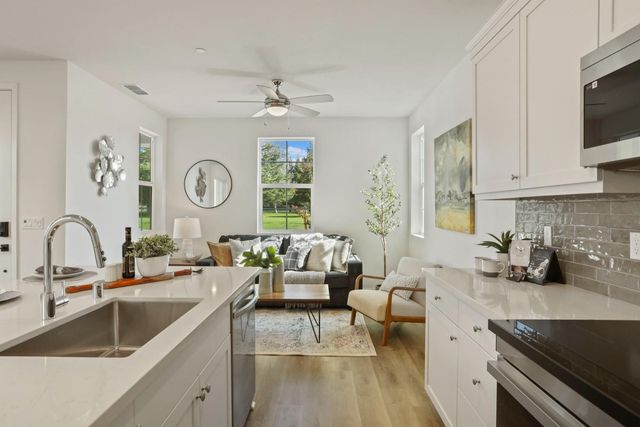 6411 Jacinto Ave, Sacramento, CA 95823