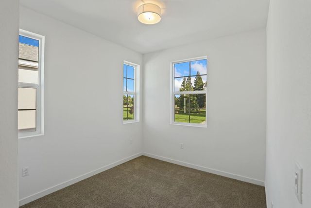 6411 Jacinto Ave, Sacramento, CA 95823