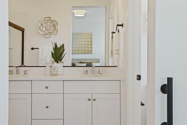 6411 Jacinto Ave, Sacramento, CA 95823