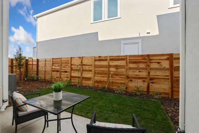 6411 Jacinto Ave, Sacramento, CA 95823