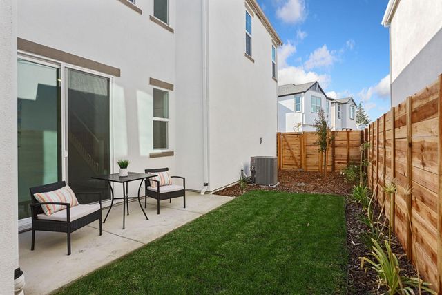 6411 Jacinto Ave, Sacramento, CA 95823