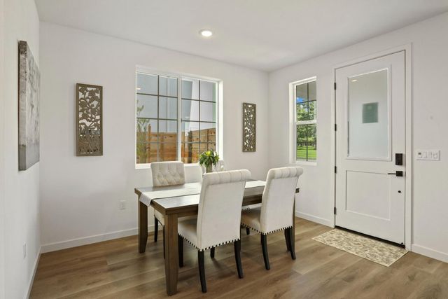 6411 Jacinto Ave, Sacramento, CA 95823