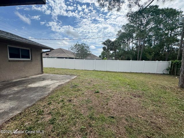 782 Americana Boulevard NE, Palm Bay, FL 32907