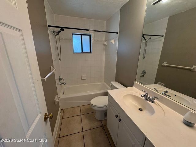 782 Americana Boulevard NE, Palm Bay, FL 32907