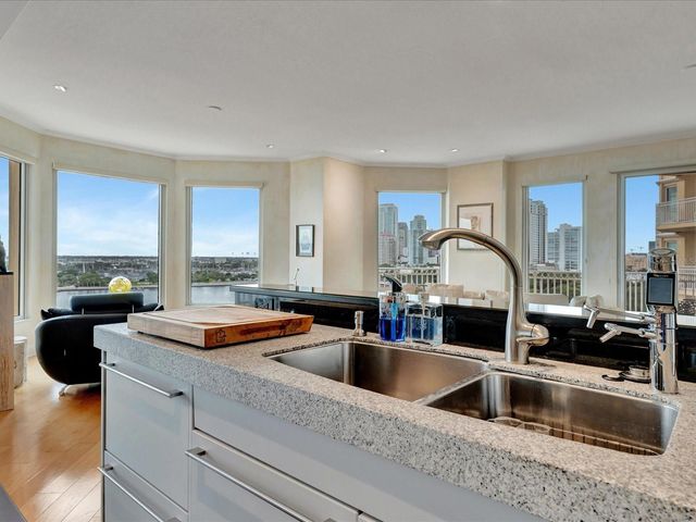 555 5TH AVENUE NE 932, St Petersburg, FL 33701