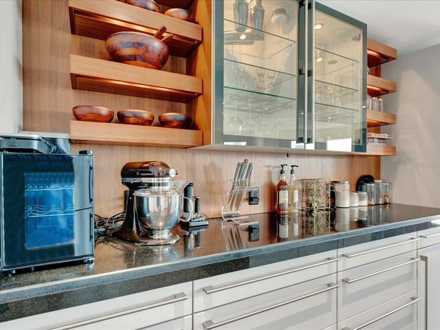 555 5TH AVENUE NE 932, St Petersburg, FL 33701