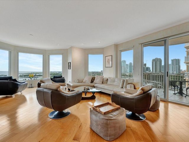 555 5TH AVENUE NE 932, St Petersburg, FL 33701