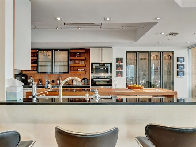 555 5TH AVENUE NE 932, St Petersburg, FL 33701