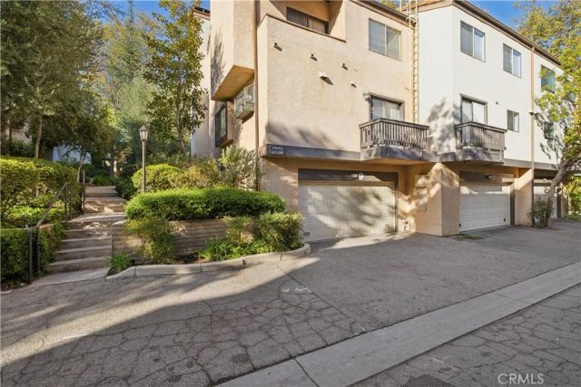 21900 Marylee 281, Woodland Hills, CA 91367