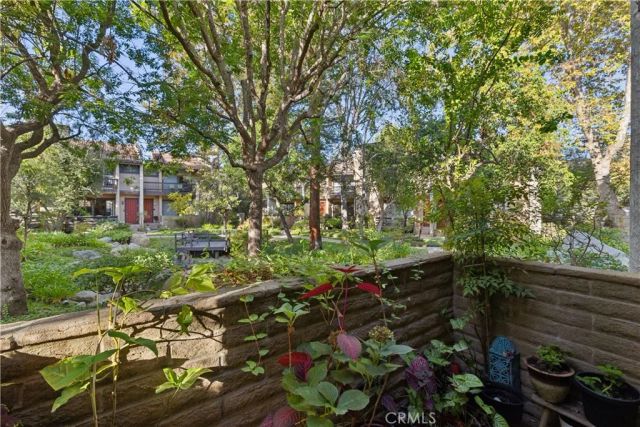 21900 Marylee 281, Woodland Hills, CA 91367