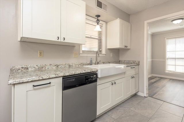 3877 SABAL HILL DR, Bartlett, TN 38135